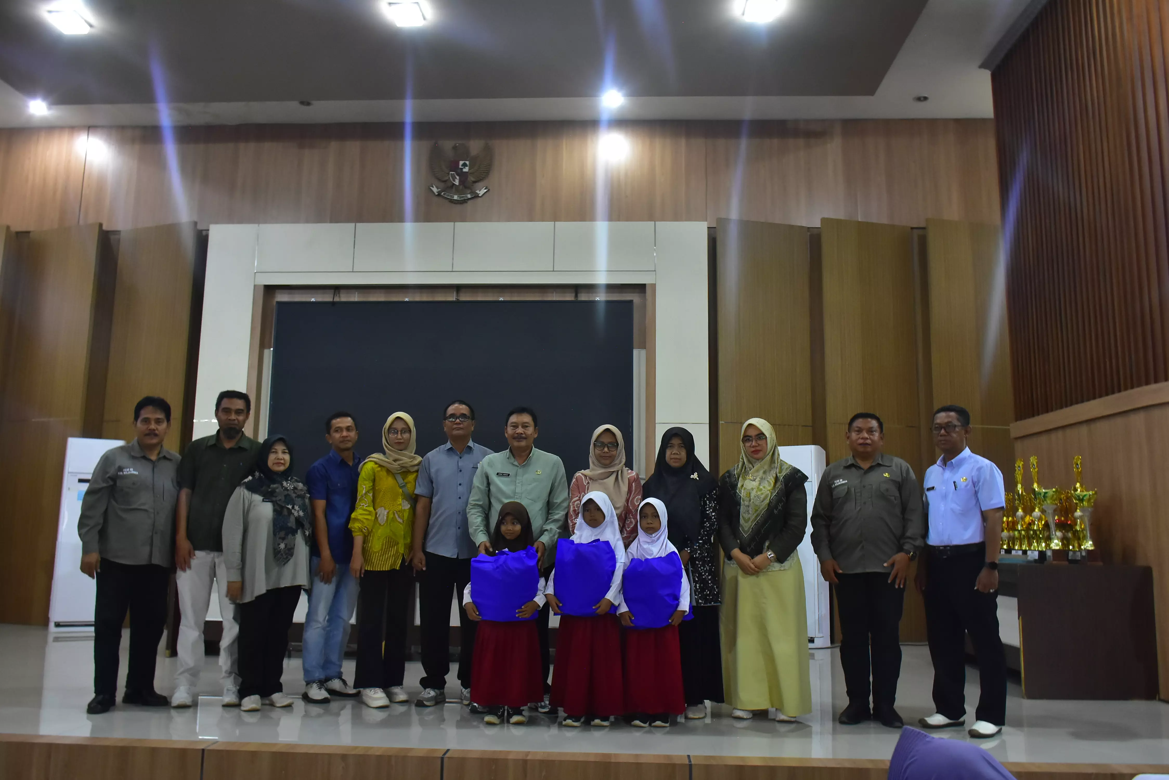 PEMBERIAN PENGHARGAAN KEJUARAAN PENTAS PAI jenjang sd TINGKAT KABUPATEN DAN PROVINSI  DI LINGKUNGAN DINAS PENDIDIKAN KAB. MAJALENGKA