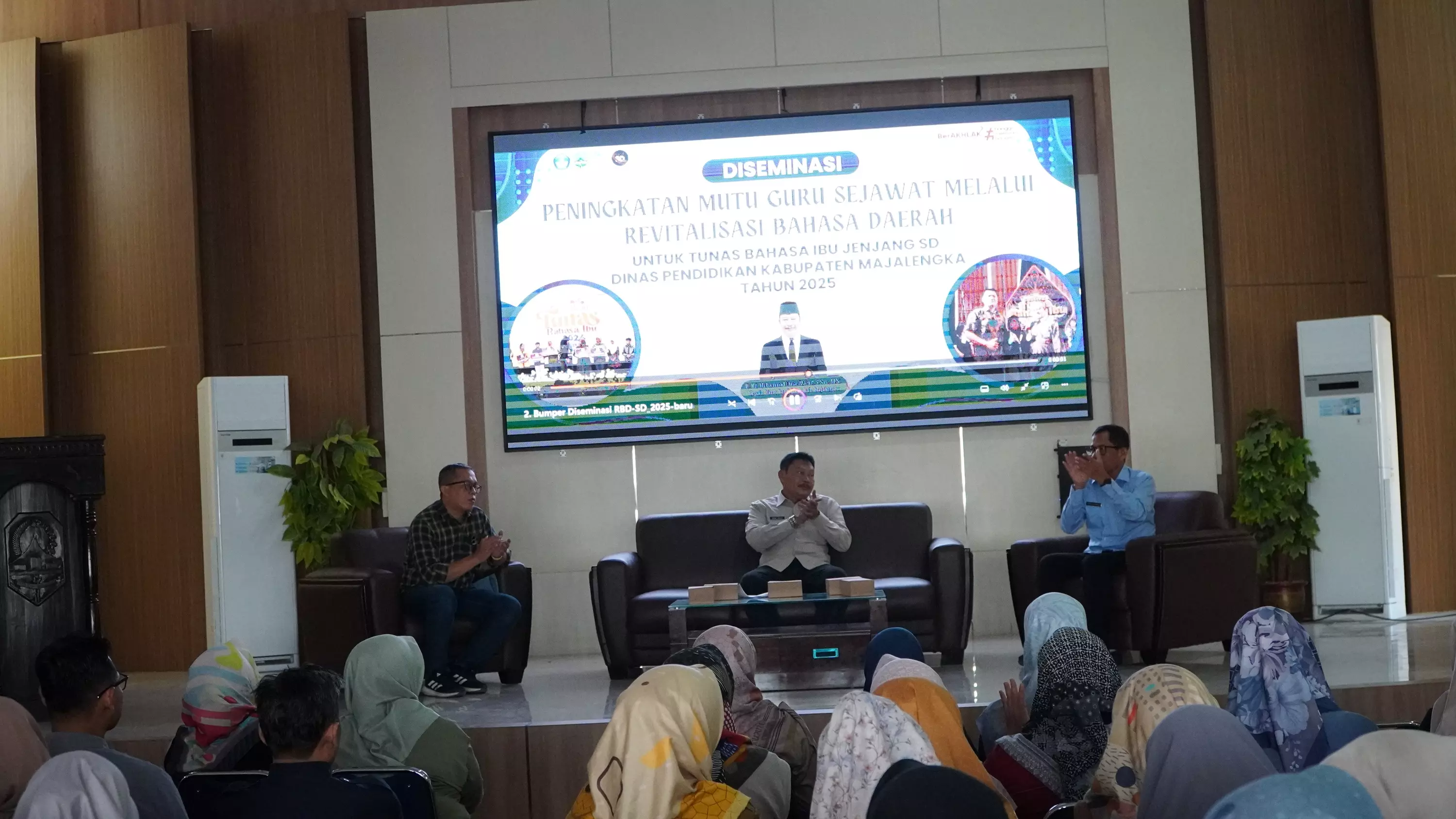 Kegiatan Revitalisasi Bahasa Daerah